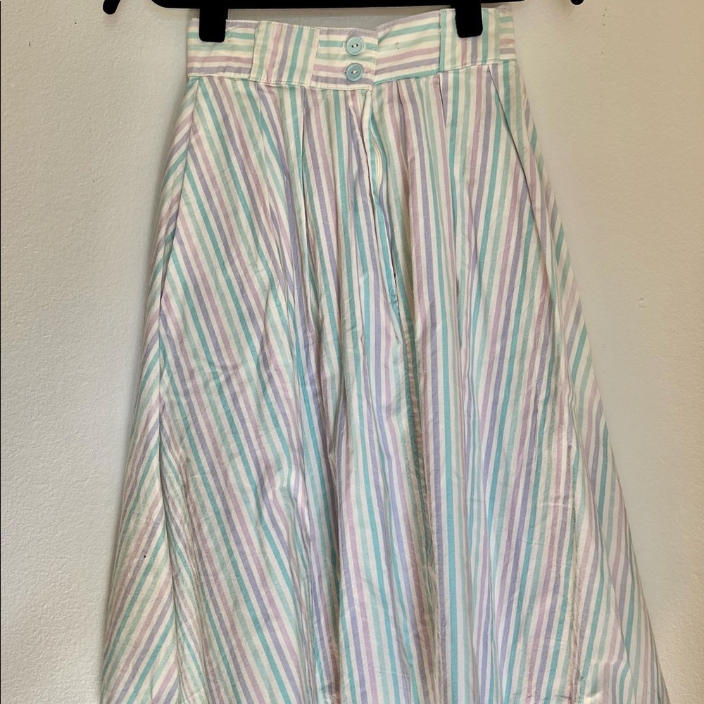 Vintage Que Pasa pastel stripped skirt with pockets by Chryssa. Waist 24”